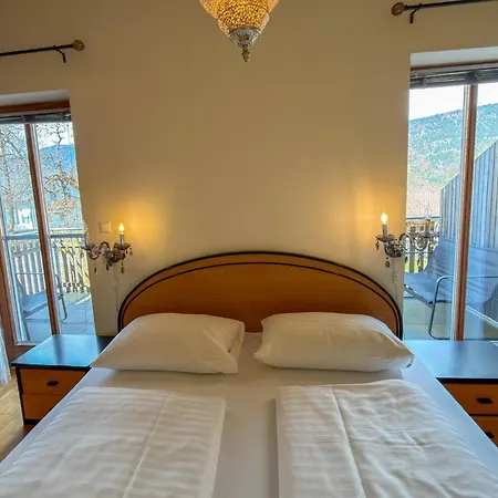 Salburg Apartman Tröpolach